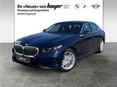 Gebraucht BMW 550e Comfort Edition 489 PS (359 kW) 2025 Blau (tansanitblau ii metallic) Limousine