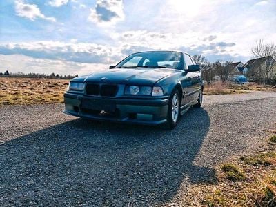 Usado BMW 323 Compact 170 HP (125 kW) 1997 Verde Citadino