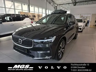 Gebraucht Volvo XC60 Ultimate 235 PS (172 kW) 2022 Platinum grey / metallic SUV