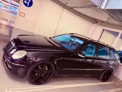 Gebraucht Mercedes E320 Avantgarde 224 PS (164 kW) 2006 Schwarz Kombi