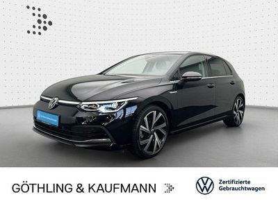 Gebraucht VW Golf VIII Style 190 PS (139 kW) 2022 Deep black perleffekt Limousine