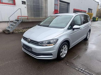 Gebraucht VW Touran Comfortline 150 PS (110 kW) 2016 Reflexsilber metallic Van / Kleinbus