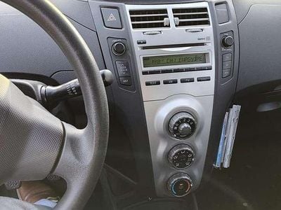 Gebraucht Toyota Yaris 69 PS (50 kW) 2007 Blau Limousine