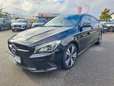 gebraucht Mercedes CLA220 Shooting Brake 4Matic NIGHT+H&K+PANO+KEY