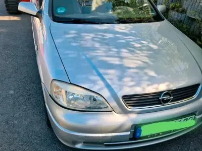 Gebraucht Opel Astra 101 PS (74 kW) 2003 Silber Limousine