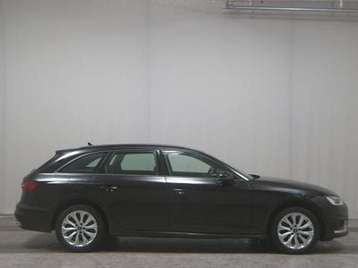 Gebraucht Audi A4 Ambiente 163 PS (119 kW) 2022 Brillantschwarz Kombi