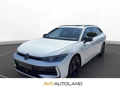 Usata VW Passat R-line 150 CV (110 kW) 2025 Bianco Station wagon