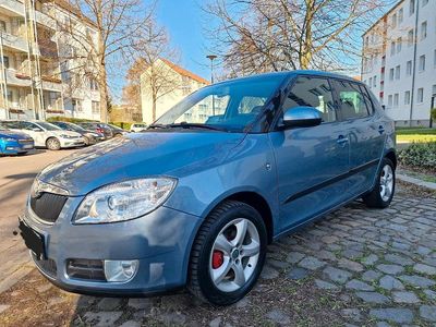 Gebraucht Skoda Fabia 64 PS (47 kW) 2009 Blau Kleinwagen