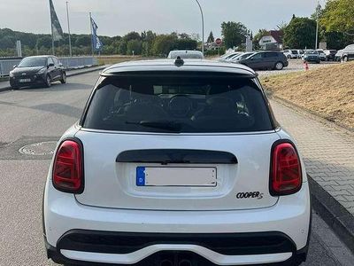 Weiß Gebraucht 2024 Mini Cooper S Resolute Edition Kleinwagen | 31.800 €