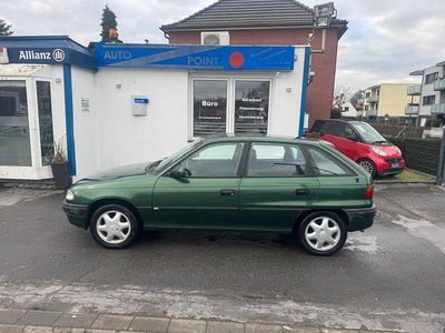 Second-hand Opel Astra 71 CP (52 kW) 1995 Verde Berlinǎ