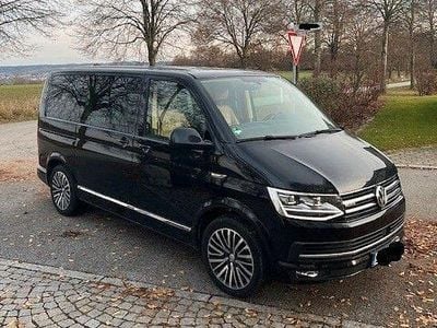 Schwarz Gebraucht 2016 VW T6 Highline Van | 34.300 €