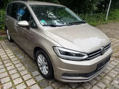 Gebraucht VW Touran 150 PS (110 kW) 2019 Beige Van / Kleinbus