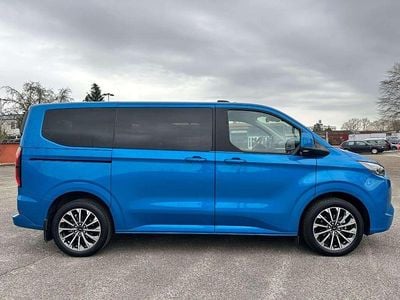 Usata Ford Tourneo Titanium X 210 kW (286 CV) 2025 Blu Monovolume