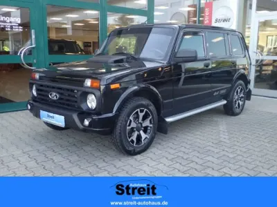 Gebraucht Lada niva 83 PS (61 kW) 2022 Schwarz SUV