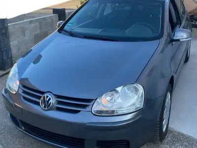 Brugt VW Golf V 90 HK (66 kW) 2004 Grå Hatchback
