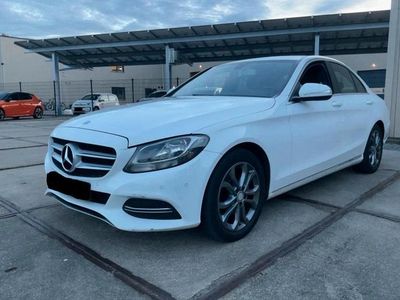 Weiß Gebraucht 2014 Mercedes C220 Avantgarde Limousine | 19.990 € (Teuer)
