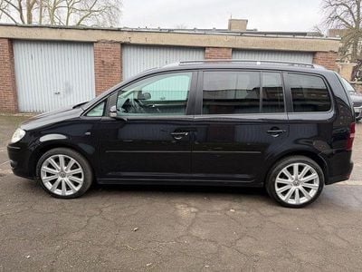 Schwarz Gebraucht 2009 VW Touran R-line Van / Kleinbus | 3.999 € (Fairer Preis)