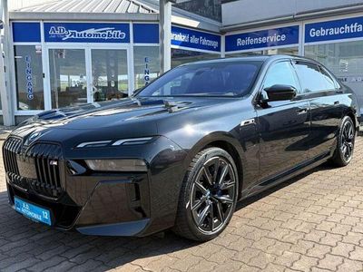 Gebraucht BMW M760e Performance 571 PS (419 kW) 2023 Schwarz Limousine