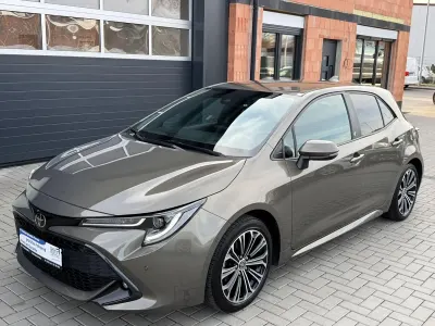 Gebraucht Toyota Corolla Team 116 PS (85 kW) 2020 Braun Limousine