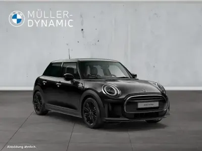 Gebraucht Mini Cooper Classic 136 PS (100 kW) 2023 Midnight black (metallic) Kleinwagen