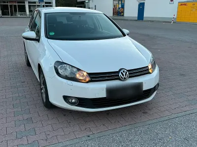 Gebraucht VW Golf VI 110 PS (80 kW) 2009 Weiß Kleinwagen