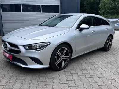 Gebraucht Mercedes CLA200 Shooting Brake 150 PS (110 kW) 2022 Silber Kombi