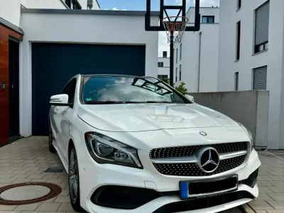 Gebraucht Mercedes CLA180 AMG line 122 PS (89 kW) 2016 Weiß Coupé