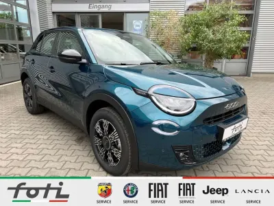 Neu Fiat 600 Icon 110 PS (80 kW) 2026 Mare grün SUV