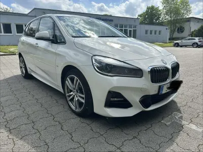 Używany BMW 218 M Sport 140 KM (102 kW) 2019 Biały Minivan