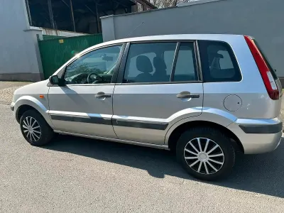 Second-hand Ford Fusion 75 CP (55 kW) 2006 Gri Hatchback