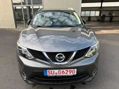 Gebraucht Nissan Qashqai Tekna 131 PS (96 kW) 2017 Grau SUV