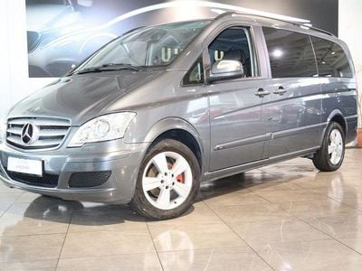 Grau Gebraucht 2011 Mercedes Viano Van / Kleinbus | 14.900 € (Fairer Preis)