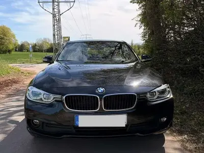 Gebraucht BMW 320 Advantage 190 PS (139 kW) 2018 Schwarz Limousine