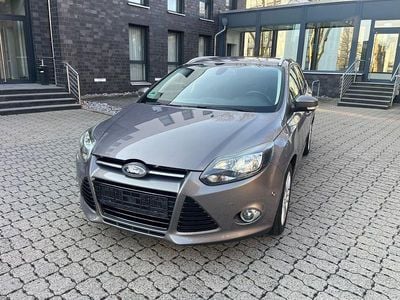 Gebraucht Ford Focus Titanium 125 PS (91 kW) 2012 Grau Kombi