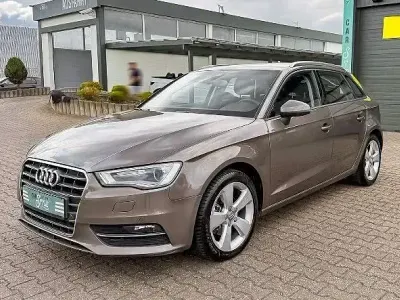 Gebraucht Audi A3 Ambition 122 PS (89 kW) 2013 Grau Limousine