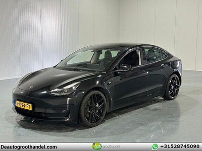 Schwarz Gebraucht 2021 Tesla Model 3 Standard Range Limousine | 18.997 € (Fairer Preis)