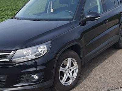 Gebraucht VW Tiguan Trendline 110 PS (80 kW) 2015 Schwarz SUV