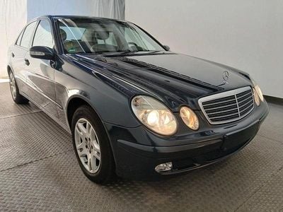 Usata Mercedes E200 122 CV (89 kW) 2003 Nero Berlina