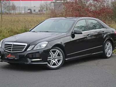 Gebraucht Mercedes E220 Sport 170 PS (125 kW) 2012 Schwarz Limousine