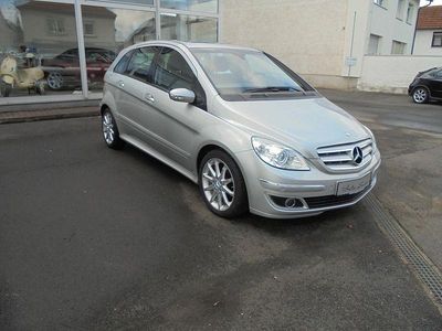 Gebraucht Mercedes B200 136 PS (100 kW) 2006 Polarsilber Van / Kleinbus