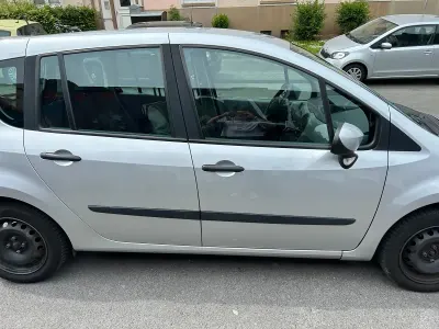 Gebraucht Renault Modus 75 PS (55 kW) 2008 Grau Van / Kleinbus
