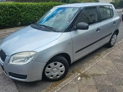 Gebraucht Skoda Fabia 60 PS (44 kW) 2009 Grau Kleinwagen