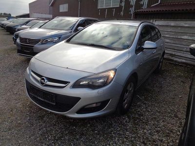 Gebraucht Opel Astra Selection 101 PS (74 kW) 2014 Silber Kombi