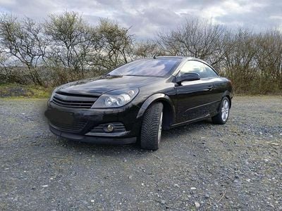 Gebraucht Opel Astra Cabriolet 140 PS (102 kW) 2008 Schwarz Cabrio