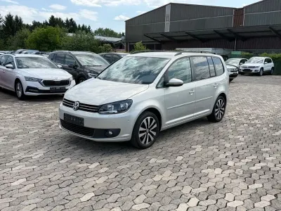Gebraucht VW Touran Highline 140 PS (102 kW) 2012 Gold Van / Kleinbus