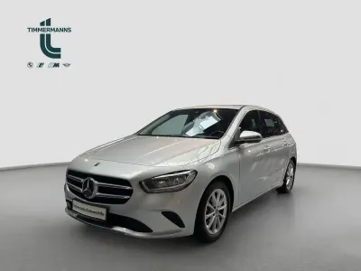 Gebraucht Mercedes B180 Business 136 PS (100 kW) 2019 Silber Kleinwagen