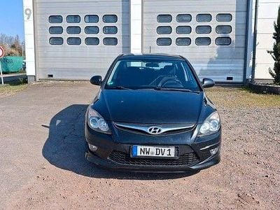 Gebraucht Hyundai i30 Comfort 109 PS (80 kW) 2010 Schwarz Limousine