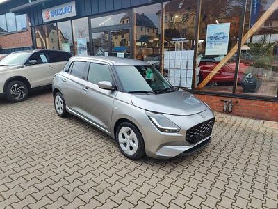 Silber Neu 2025 Suzuki Swift Comfort Limousine | 19.990 €
