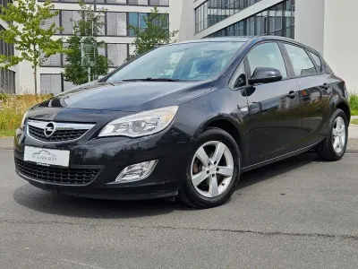 Gebraucht Opel Astra Design Edition 116 PS (85 kW) 2012 Schwarz Limousine