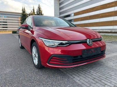 Gebraucht VW Golf VIII Life 116 PS (85 kW) 2022 Rot Limousine